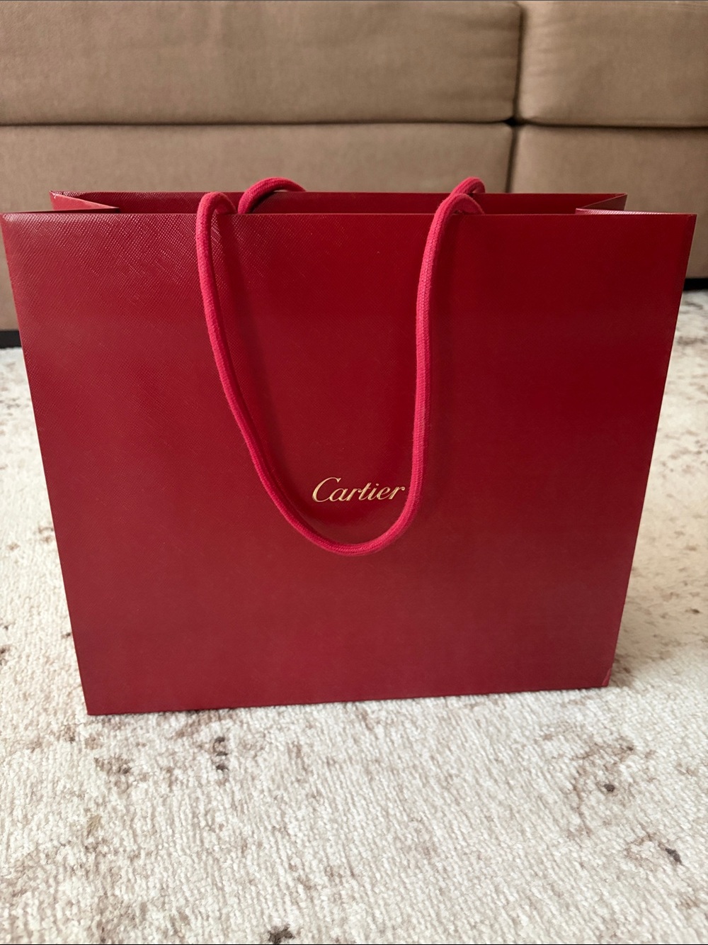 Cartier Red Paper Tote with Gold Logo - Picture 2 of 4